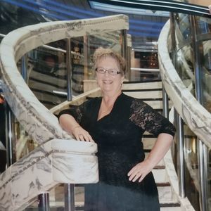 Meet your Posher, Sandy